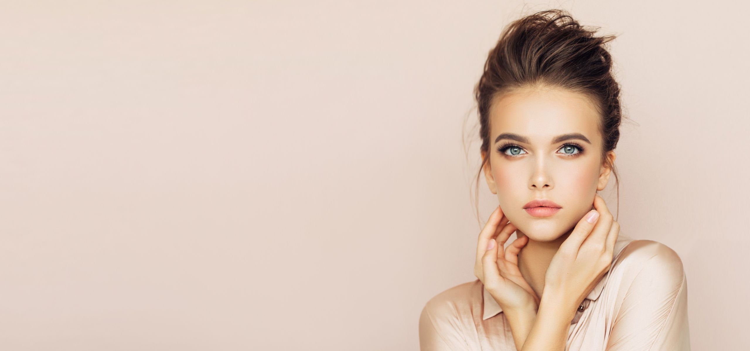 Dr n. Med. Piotr Knast - Powiększanie Piersi